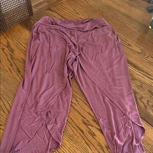 Athleta Tulip Hem Yoga Pants